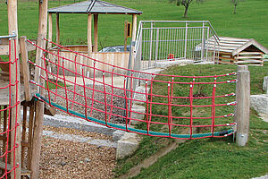 Dschungelbrücke mit Lauftampen